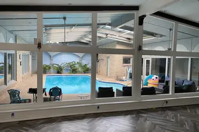 Image de Our Pool House