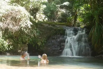 Image de Romantic rainforest retreat with magical waterfall
