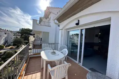 Image de Bel appartement avec piscine et vue sur les montagnes Av-28