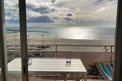 Image de Bel Appartement T2 Front de Mer, vue Dégagée