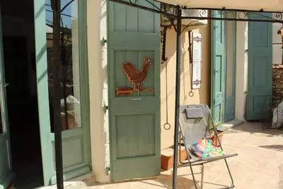 Image de La terrasse du 113, au sein d’un village cévenol