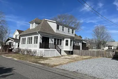 Image de Modern beach house located in historic West Cape May, Nj