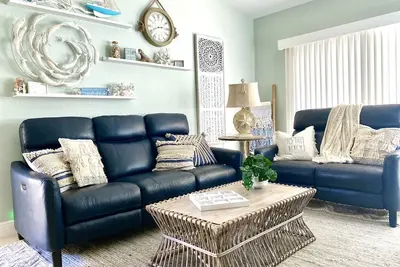 Image de Unique Coastal Retreat W/2 Kings