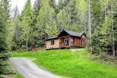 Image de Cloud #9 Cabin — Cozy cabin w/hot tub!