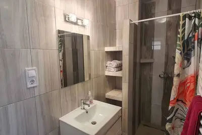 Image de Studio avec climatisation et internet près du centre-ville