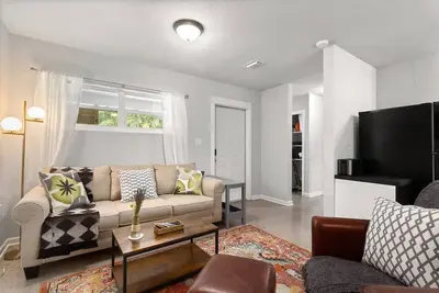Image de The Blue Burrow (left)-Uf/Cozy