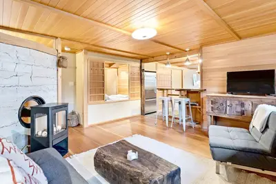 Image de Japanese Craftsman Abode - Mississippi Historic District