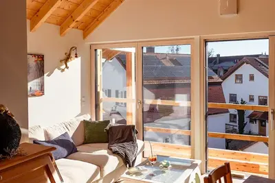 Image de Beautiful 85 m² rooftop apartment with alpine views in Weilheim, absolutely close to the center