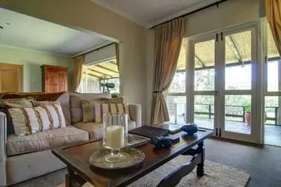 Image de Luxury Farmhouse Room Vine Suite.