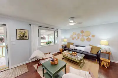 Image de Entire Cottage at Pnf with Bike storage