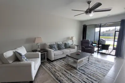 Image de Cozy home in a gated community. Easy access to beaches and golf.