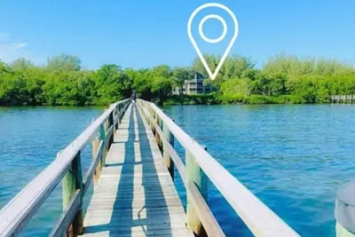 Image de Quiet Bayfront Escape: 2 Min Walk to Beach-Parking, Ferry, Pool, Trash P/U incl. !