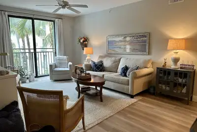 Image de Location! Lovely condo walking distance to everything downtown has to offer