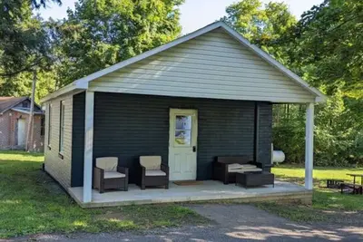 Image de Deluxe Cabin 4 - Hartman Center