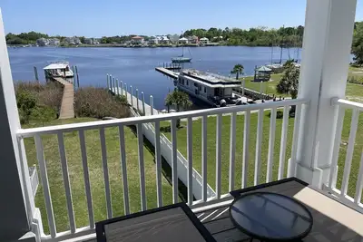Image de Best Waterfront View in Jacksonville, Nc