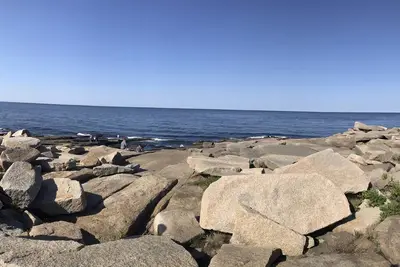 Image de Location Location Location walk to all the favorite Rockport  attractions