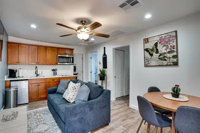 Image de 6 Mi to Red Rock State Park: Home w/ Patio & Yard