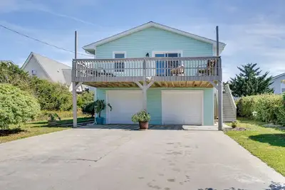 Image de Charming Surf City Beach House - Walk to Ocean!