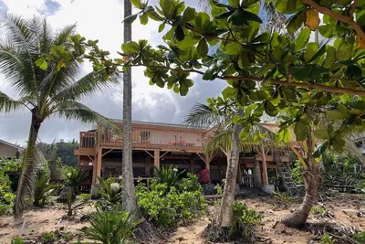 Image de Beautiful Ke Iki Beach Front 2 Bedroom 2 Bath with Hot Tub