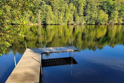Image de Peaceful riverside retreat nestled along the picturesque Wolf River