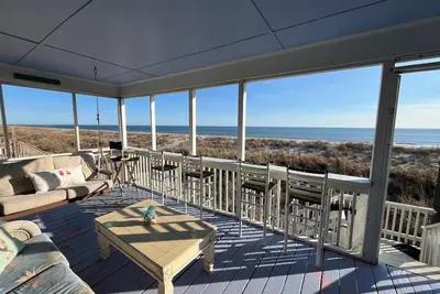 Image de Ocean front home with stunning ocean views-walking distance to Ocean Crest Pier