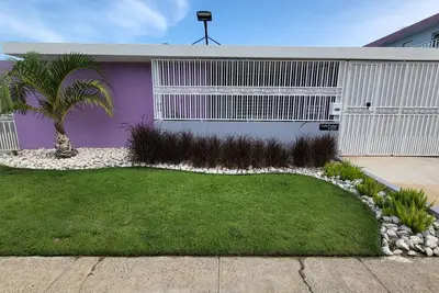 Image de Newly Renovated Large Modern Home in Center of San Juan 337