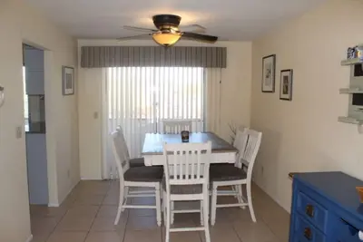 Cute centrally located townhouse 11-1