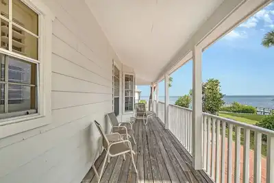 Image de 2br Cottage Bay Views Bayside