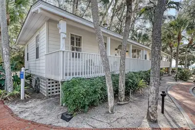 Image de 3br Cottage- Footsteps to the Sand