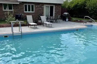 Image de Schaumburg Pool House