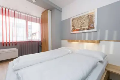 Image de Downtown Opera Apartment 3 - Christian Apartments