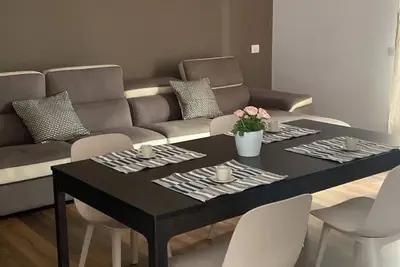 Image de Bosco Suite - in the center of town and very convenient to the sea!