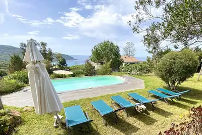 Image de Villa vue mer accès plage piscine 5 chambres
