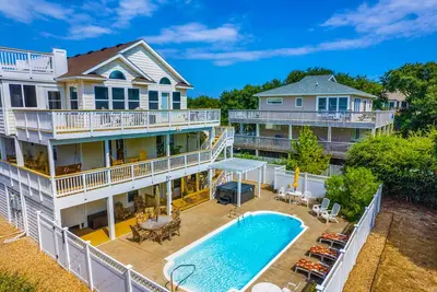 Image de The Soundside Pearl | Oceanfront | Pet Friendly | Stunning Sound Retreat in Duck