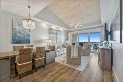 Image de High Pointe Gulf Front Condo 45w - Lagoon Pool, Beach Side Restaurant, and More!