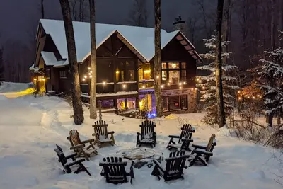 Image de Idlewood Cabin: True Ski-in/out house w/hot tub, Pet Friendly!