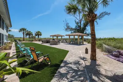 Image de 🏝Beachfront Condo Overlooking Gulf of Mexico🏝