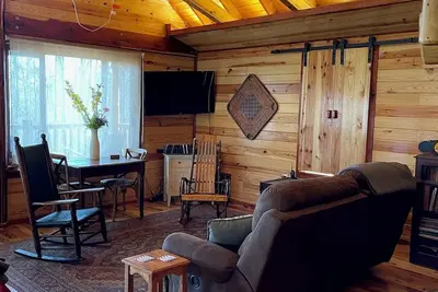 Image de Cozy Cabin Hidden in Amish Country