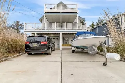 Image de Private Home, 2nd & 3rd Floor With Unobstructed Views Of The Bay