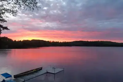 Image de Modern lakeside Cabin with Family Amentities
