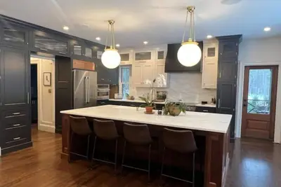 Image de New Paltz Luxury Rental: 4 Bed Home with Pond & Deck