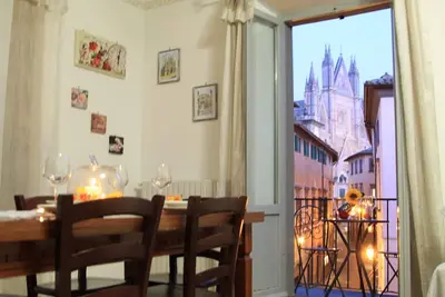 Image de The little terrace on the cathedral