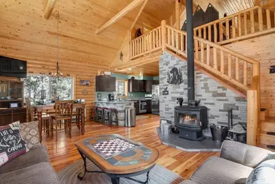 Image de Log Cabin, Hot tub, Wood Stove