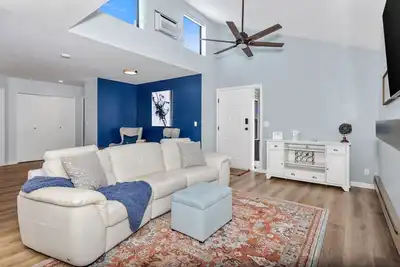 Image de Spacious Condo