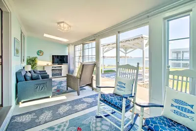 Image de Refreshing Colonial Beach Vacation Rental!