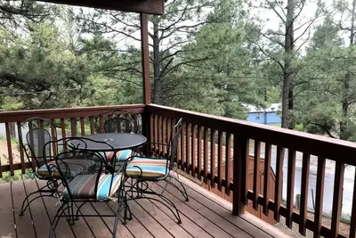 Image de Horsin’ Around-Cabin with a peaceful covered deck.