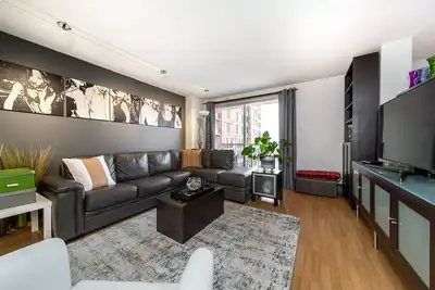 Image de Awesome view, clean stylish decor, and undergound parking
