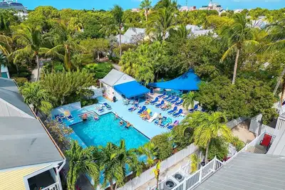 Image de Summer Savings! ! ! ! \nLatitude Adjustment @ Truman Annex Shipyard