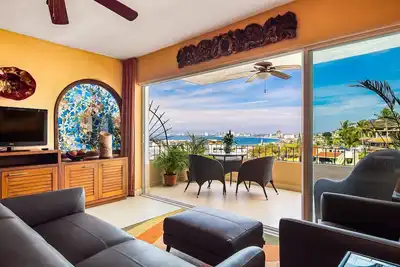 Image de Spectacular Condo w/ Ocean Views