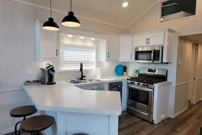 Image de New Park Model Home 1 @ the Potholes Reservoir